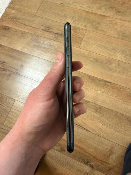 Vand iPhone 11 pro max,  64 gb, stare buna, baterie 75%