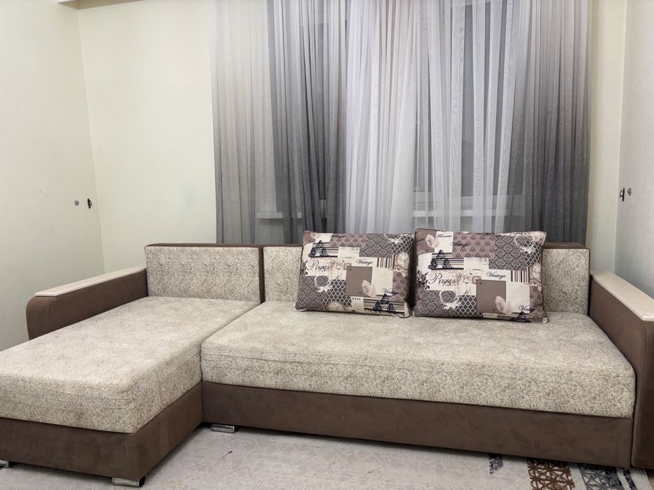 Диван для гостиной