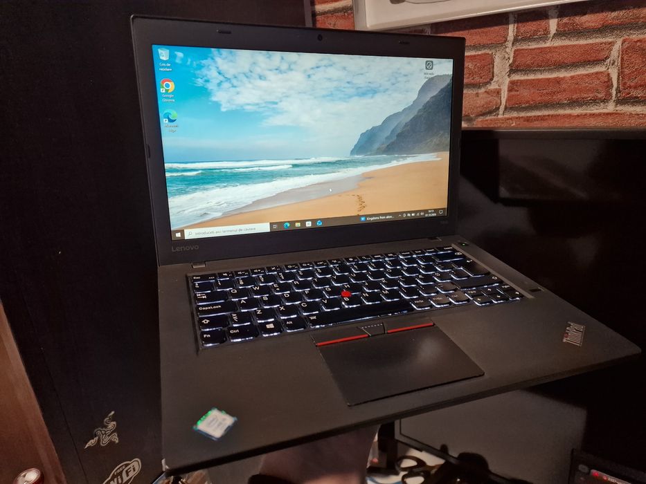 Lenovo ThinkPad T460 / Intel i5 Gen 6 / 8GB RAM / 256GB SSD / Tastatură iluminată / 2 Baterii