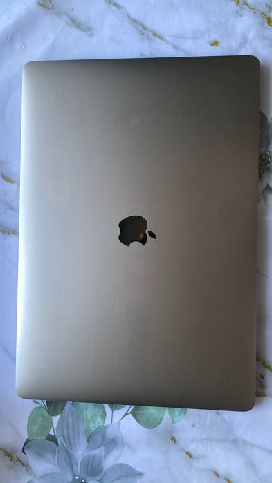 MacBook Pro 2017 — идеальное состояние