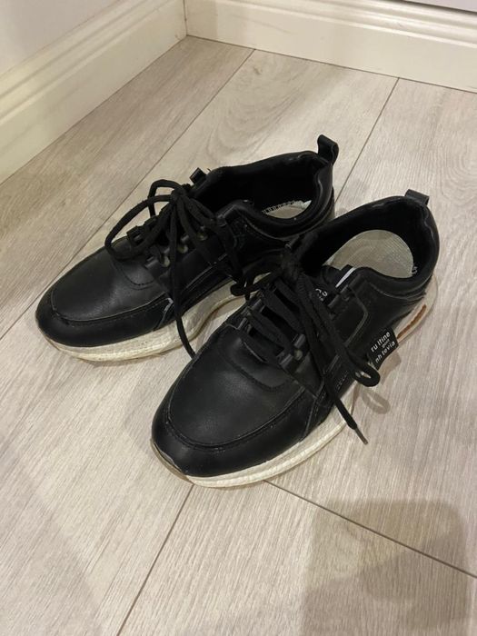 Школьная обувь кроссовки