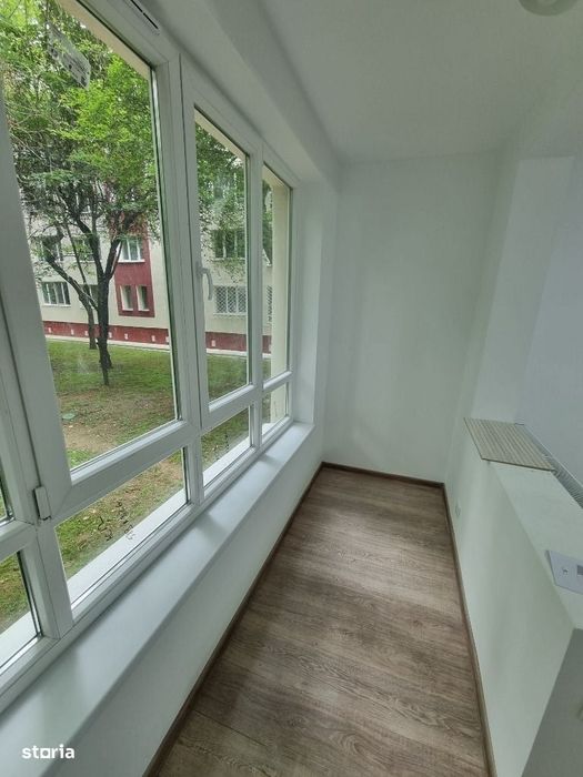 Apartament cu 3 camere de inchiriat in zona Piata Resita