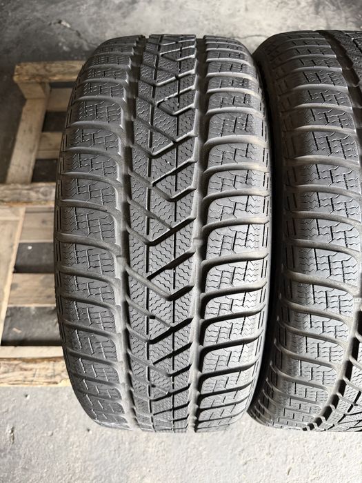 2 anvelope iarna 225/45/18 , Pirelli , 6.7 mm.