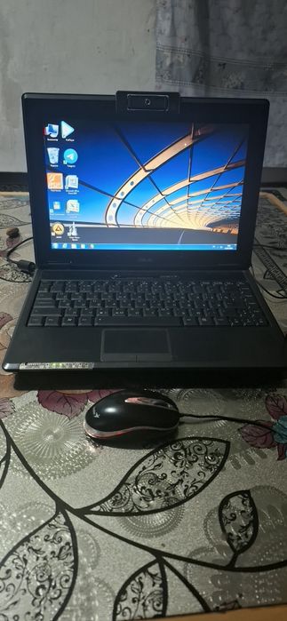 Asus noutbok o‘yin va kino ko‘rish uchun