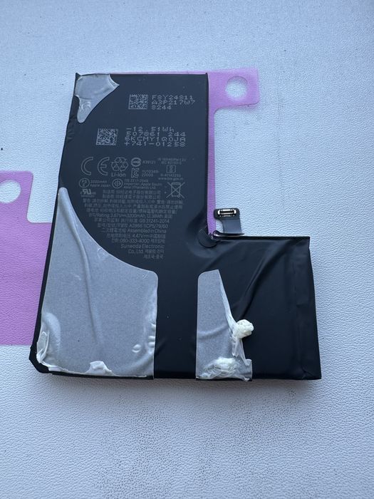 Аккумулятор акб на IPhone 14 pro