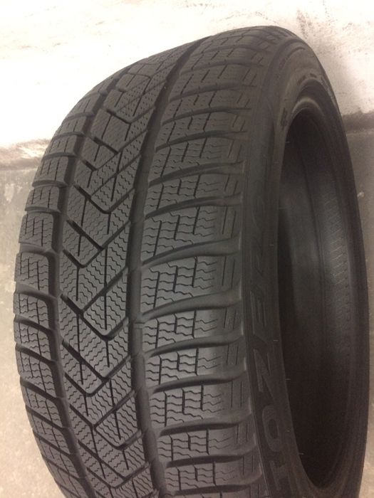Anvelopa  pirelli 235/45/18