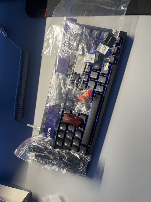 Tastatura mecanica HE Yunzii RT75 PRO roz/negru