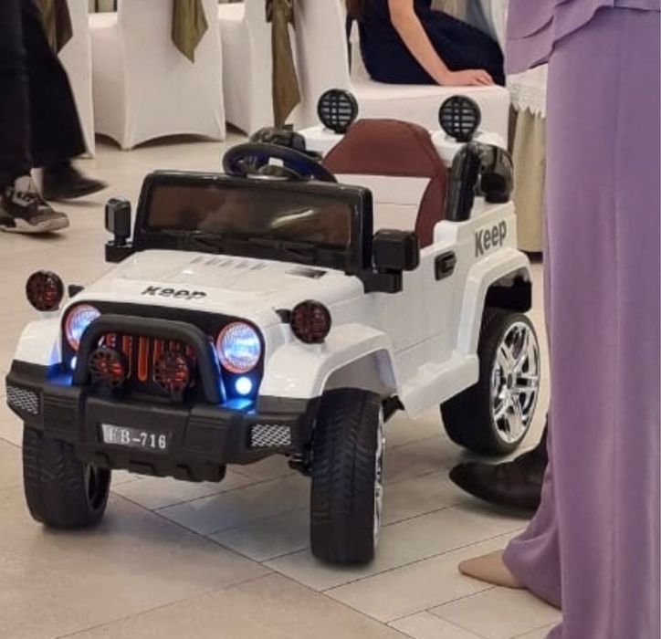 Детский машинка белый цвет