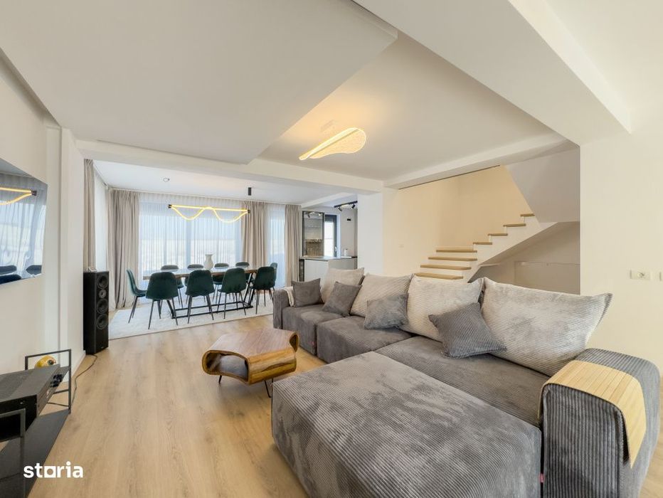 Vila P+1 in Valu lui Traian, pe partea dreapta - finisata complet