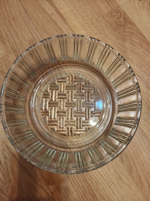 Ваза. Салатницу. Стекло