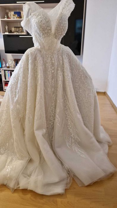 !!! ROCHIE MIREASA !!! creata pe comanda in Istanbul ( DIADEMA CADOU )