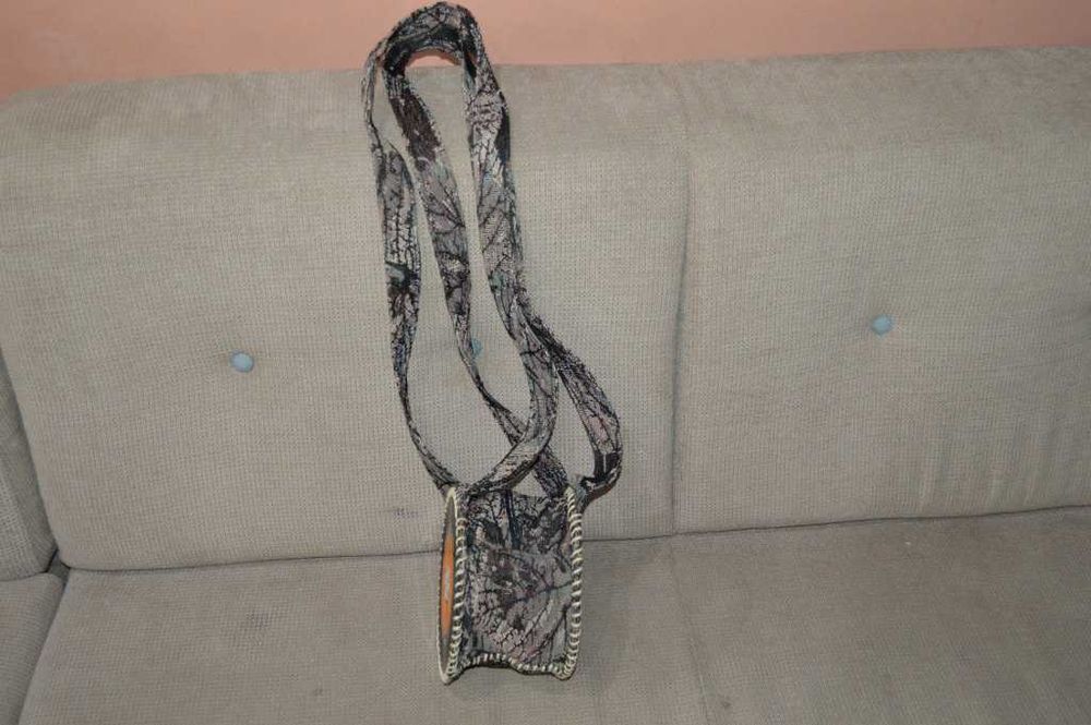 Geantă Crossbody Handmade din Discuri Vinil Reale (Jugoton 45 RPM) – Unicat / Retro