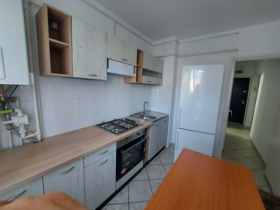 Proprietar, inchiriez apartament 2 camere decomandate, lângă Iulius Mall