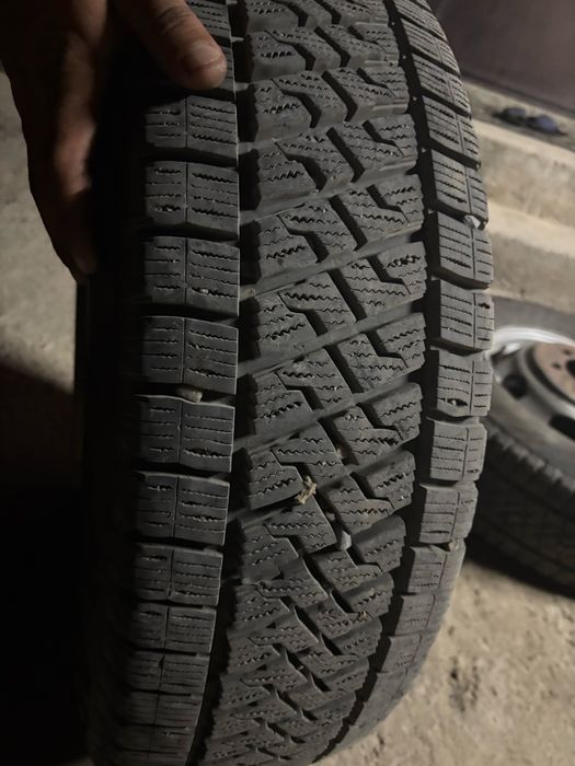 Продам шины зимние 215/75/16 lassa 2 шт