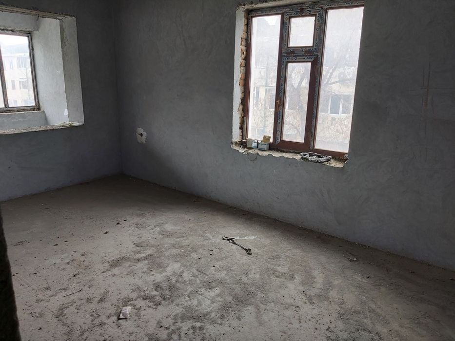 Kvartira sotiladi 97 m² yangi uy g‘ishtli.
Gaz, elektr, suv doimiy
Xon