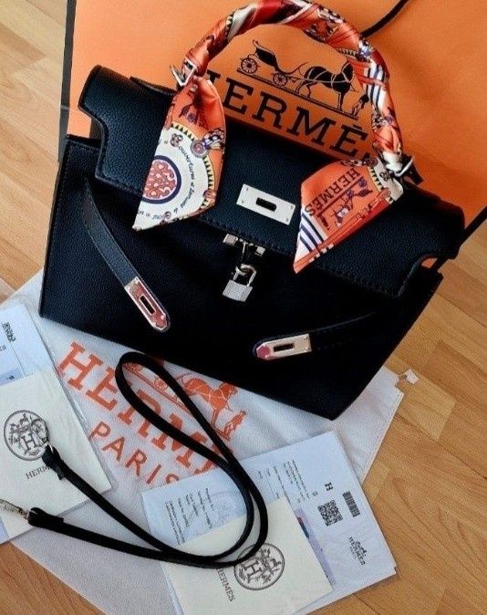Set dama (geanta Medium Kelly, curea detasabila umăr +papuci, diverse mărimi, saculet, etichetă