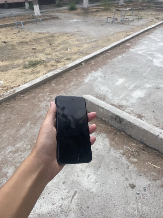 Iphone se 2020  aybi bor
