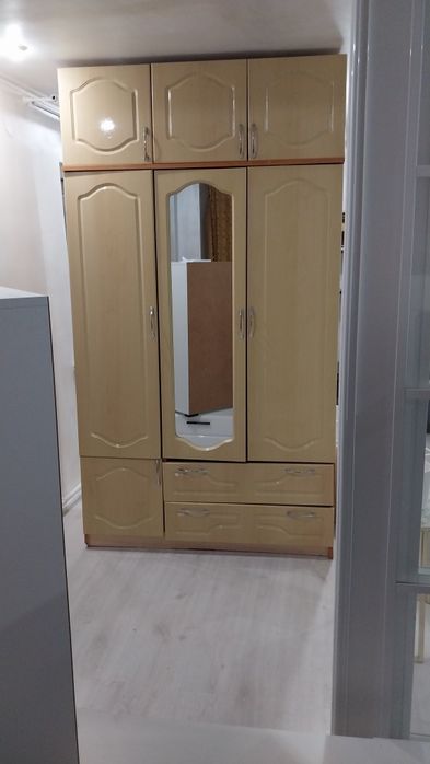 Продаётся шкаф распашной