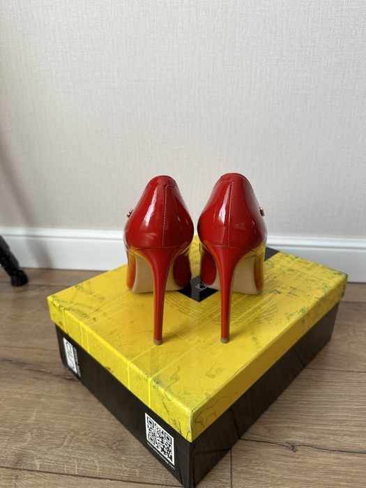 Туфли красные