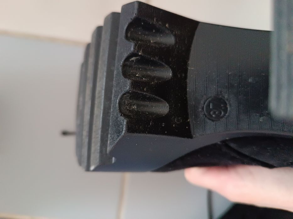 Дамски спортно- елегантни ботуши