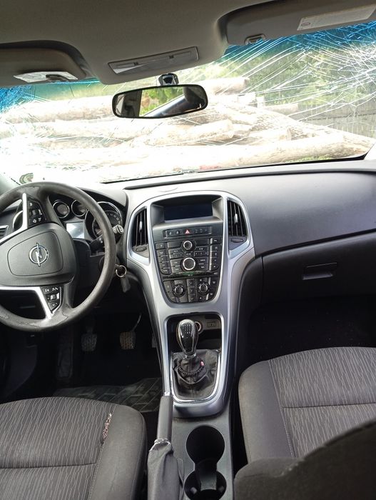 OPEL Astra 2013 — imagine 5