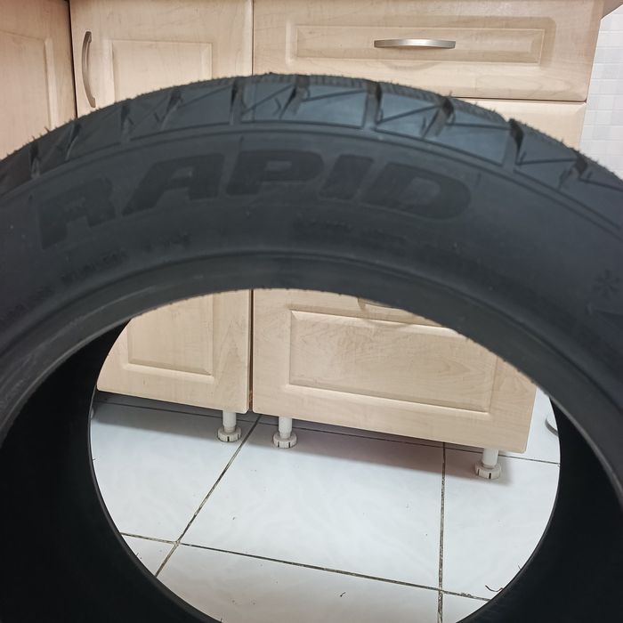 Продам шины автомобильные