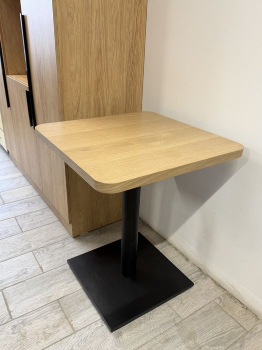 Кофейный столик из шпона «Дуб»