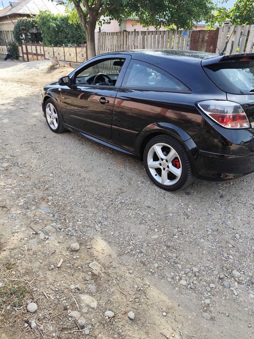 Vînd Opel Astra H GTC Irmscher edition