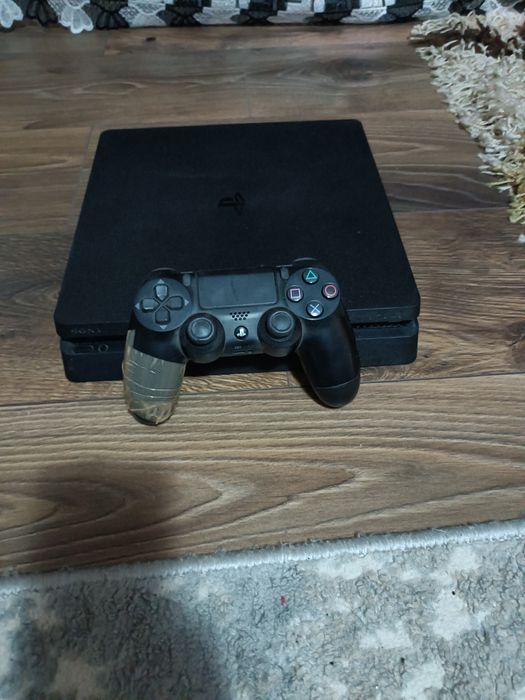 Playstation 4 slim