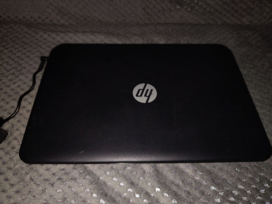 Vând laptop HP 250 4g