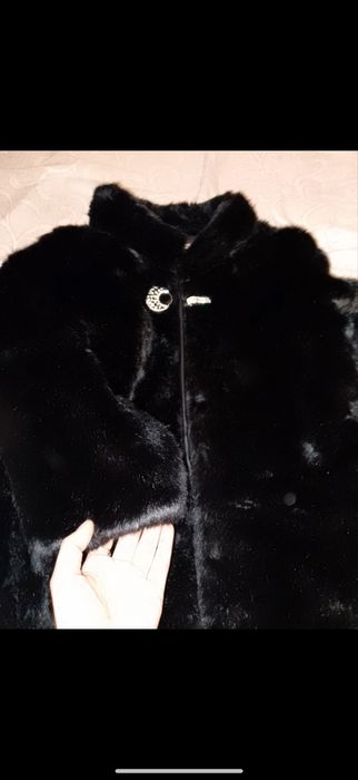 Веши в хорошом состояние б/у продаю недогоро и договорная  и