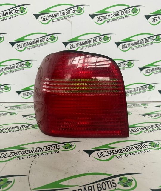 Lampa stop stanga pe aripa Volkswagen VW Polo a 3-a generatie 6N (fac