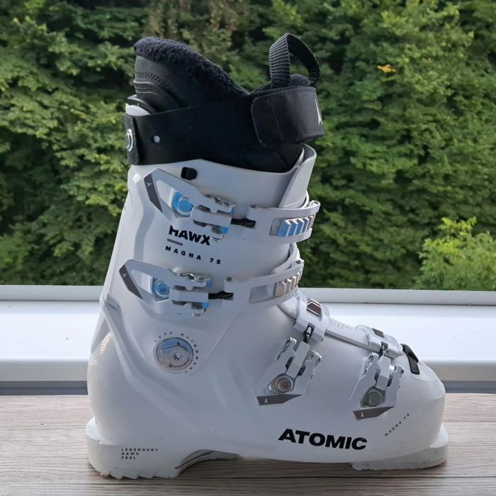 Clapari dama Atomic Hawx Magna 75 • 26–26.5 • aproape noi • GripWalk