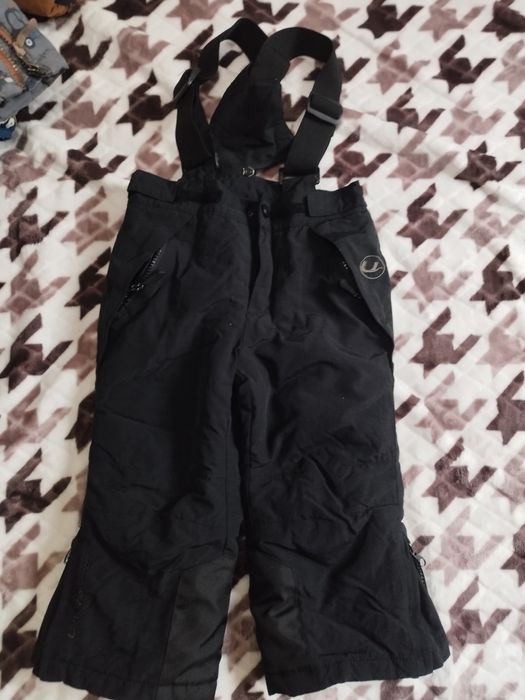 Зимни якета и гащеризон