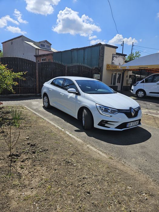 Vând renault megane4 sedan 2025