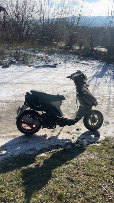 Vand scuter gy6 80cc . Cititi descrierea