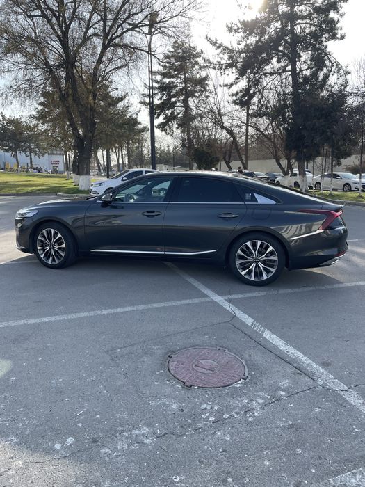 KIA K8 2022 Продётся Автомобиль Цвета Асфальт в Отличном Состоянии