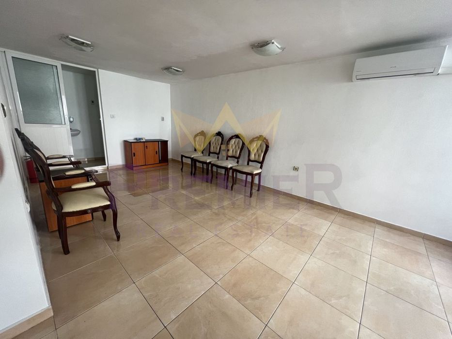 Дава се под наем Офис в Варна, Автогара - 52 кв.м за 306 € - Снимка #7