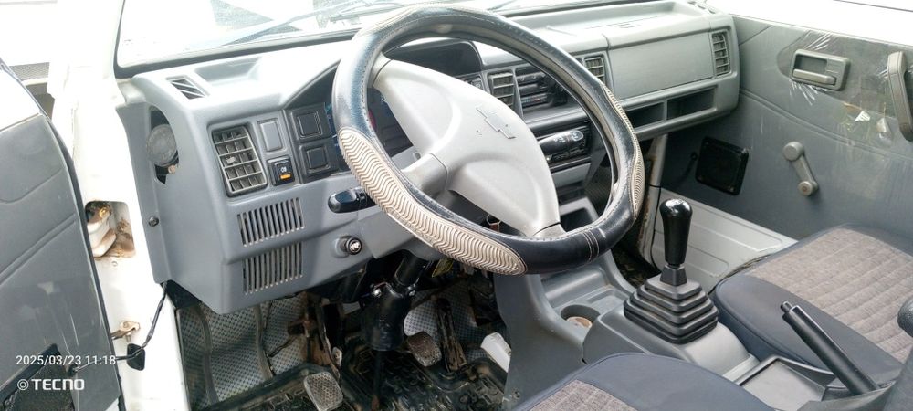 Chevrolet damas oq rang