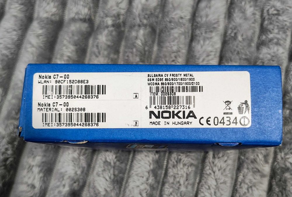 Телефон Nokia C7 доста запазен