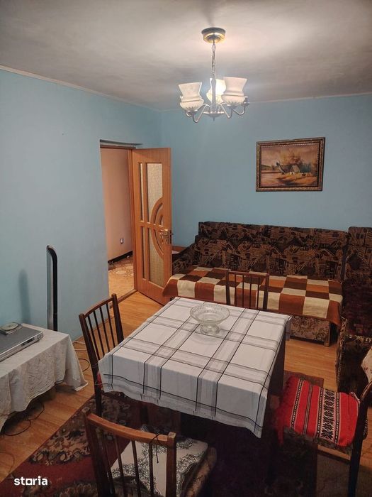 Apartament 3 camere cu 2 balcoane în Bacău