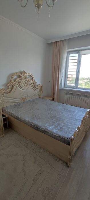 Продам спальный гарнитур