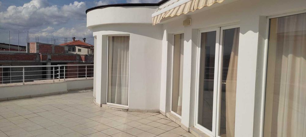 Продава се Тристаен апартамент в Свети Влас - 146 кв.м за 71 €/кв.м - Снимка #4