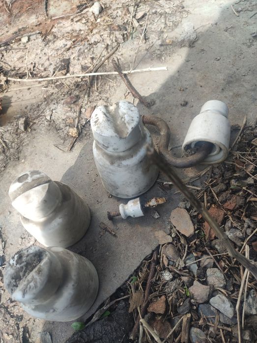 Продам изоляторы советские