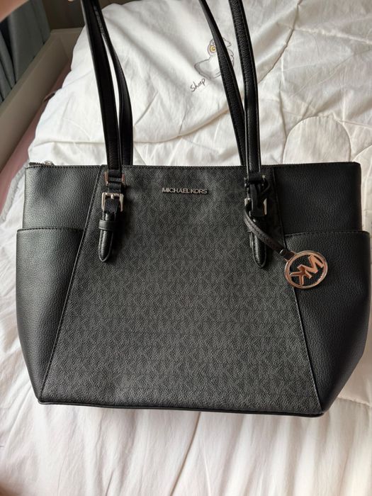 Продам оригинал сумку Michael Kors