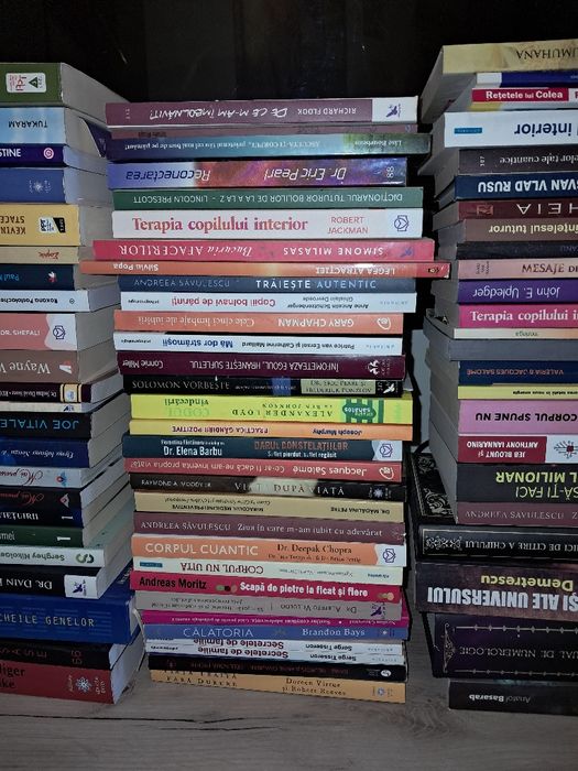 Bibliotecă 120+ cărți dezvoltare personală, psihologie și spiritualitate