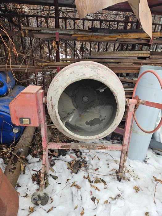 Продам бетономешалку