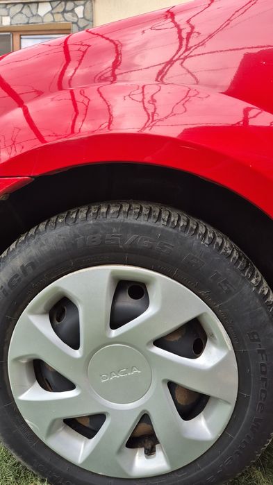 Vând capace logan 1