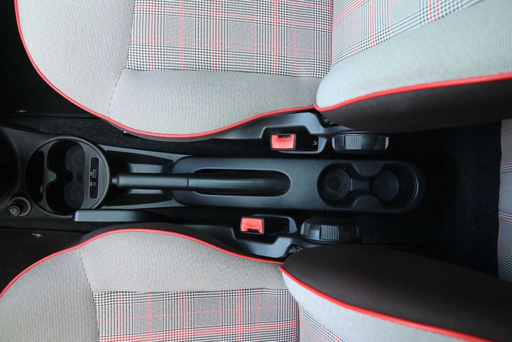 Fiat 500 Lounge 2018 Panoramic + Android Auto + Cruise Control