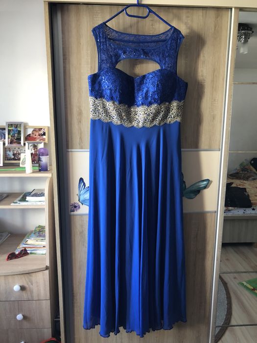 Vand rochie de ocazie